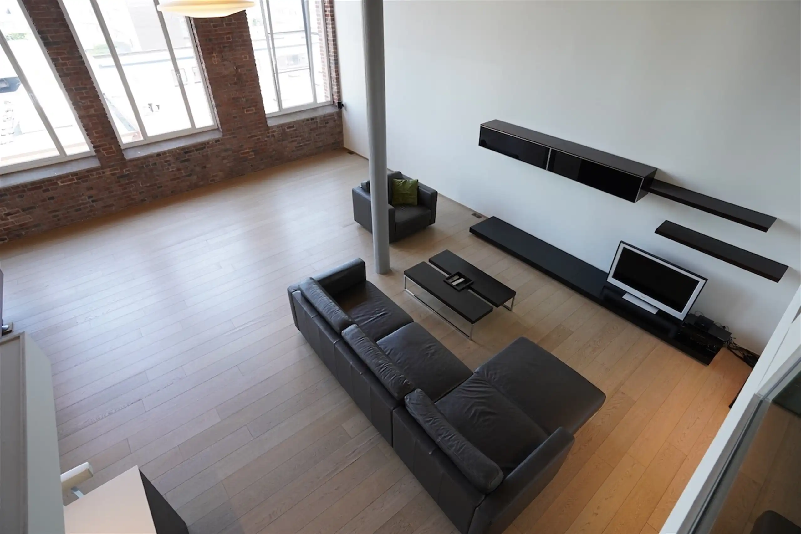 Verrassende, heldere loft met plafondhoogten van 6 m! foto 6