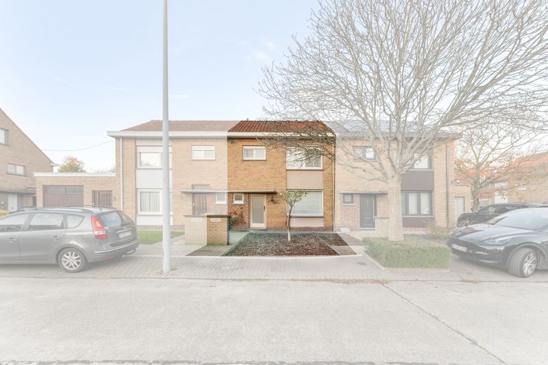 Roeselare : Charmante instapklare woning aan de stadsrand van Roeselare voorzien van 3 slpks. foto 2