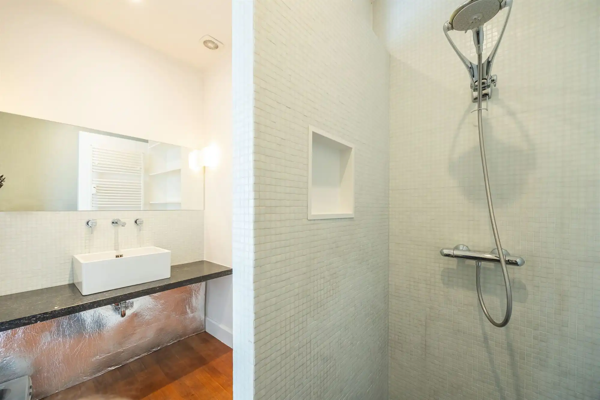 Instapklaar hoekappartement met terras foto 15