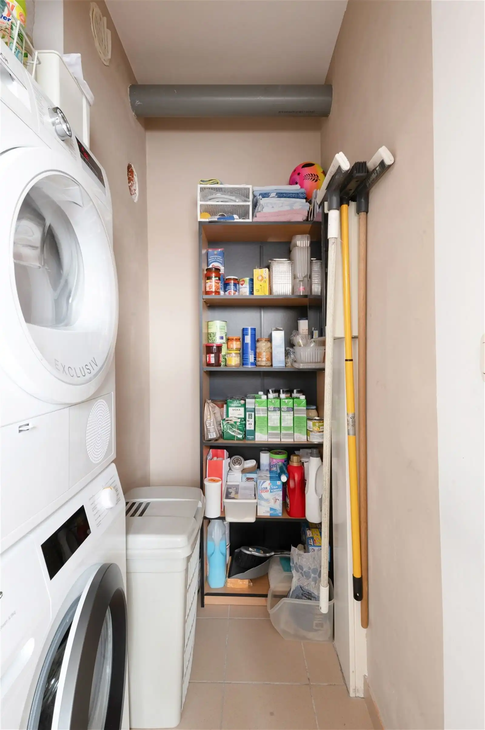 Appartementsgebouw 6 app in centrum  foto 9