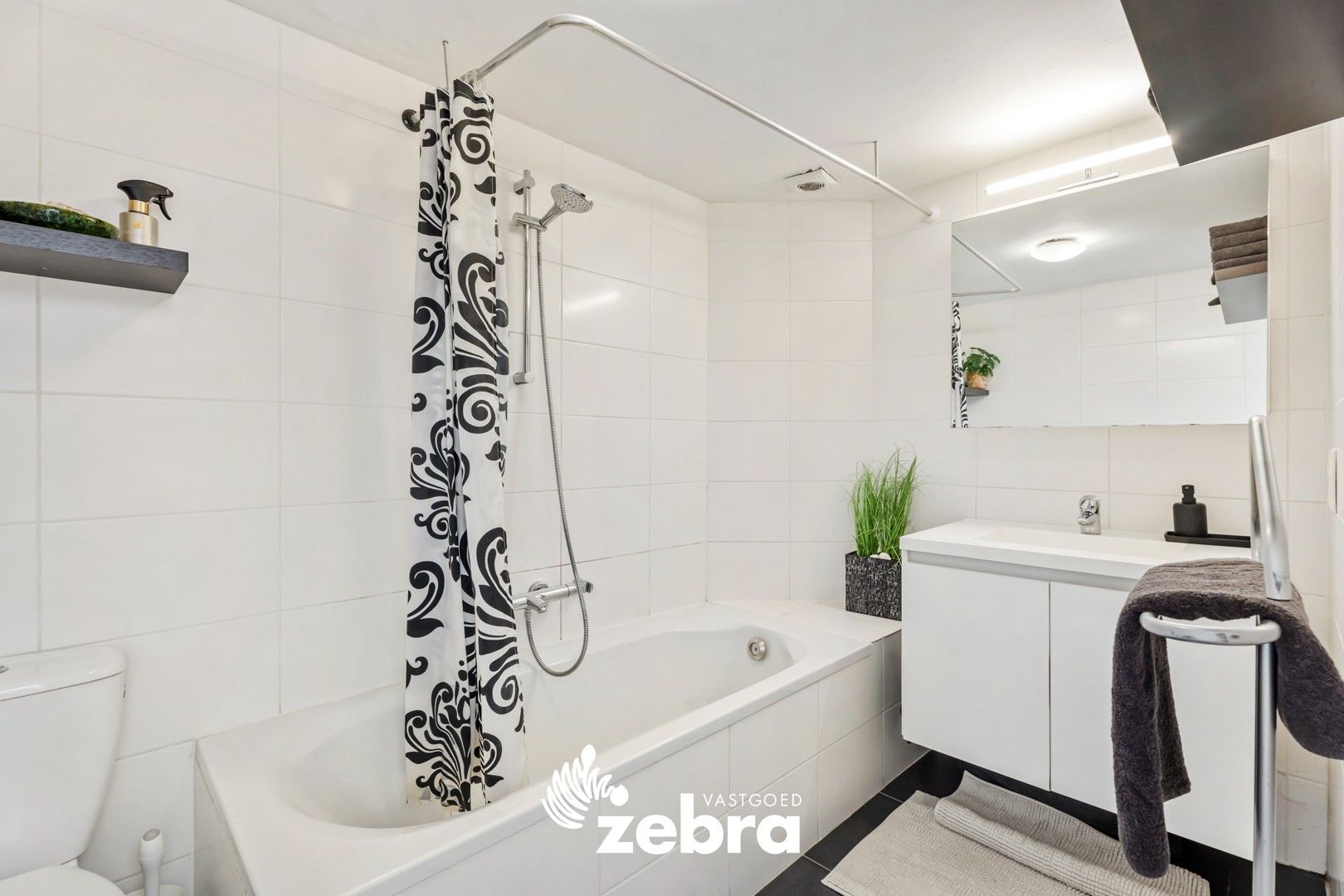 Instapklare en verzorgde woning nabij het centrum van Roeselare! foto 14