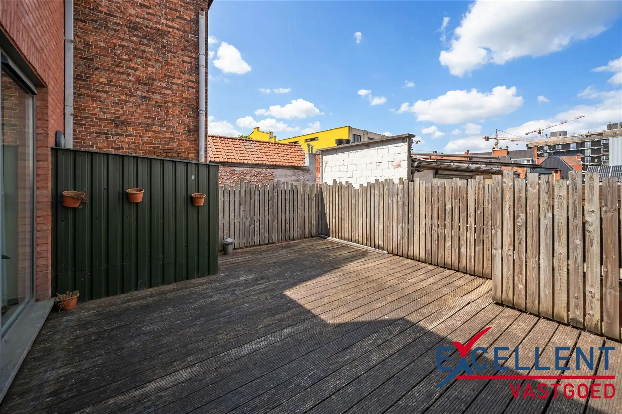 Instapklaar appartement aan het station van Deinze foto 4