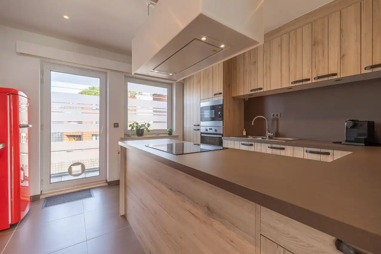 Appartement met twee slaapkamers, terras en autostaanplaats te midden van centrum foto 7