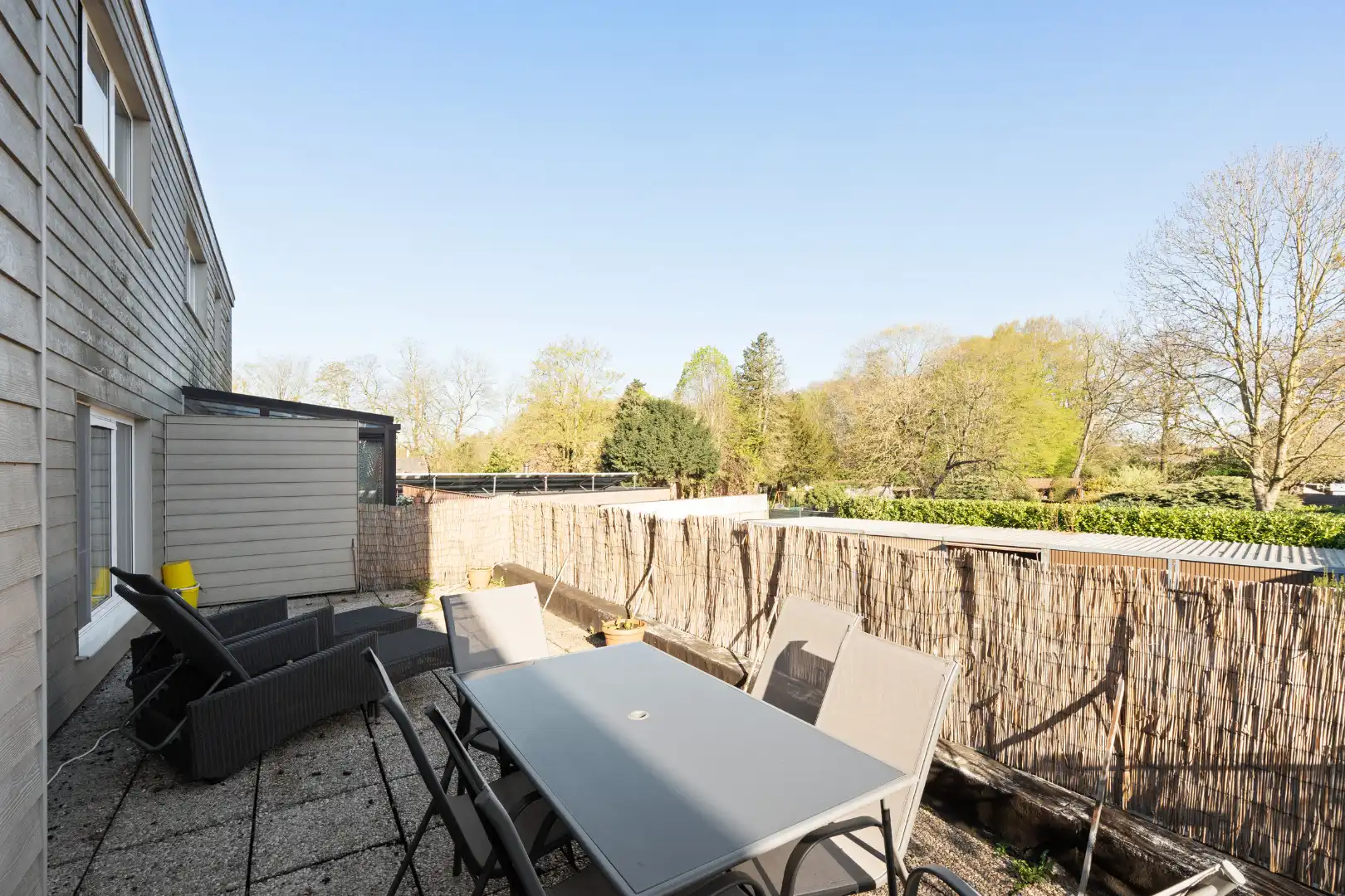 Ruim appartement met 3 slaapkamers, terras en garage in centrum Overmere foto 13