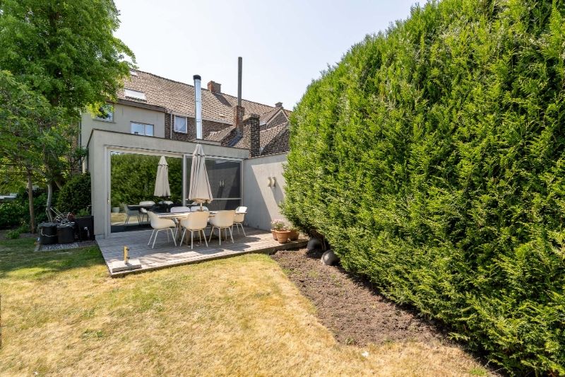 Architecturaal ingerichte woning met hoogwaardige afwerking. foto 17