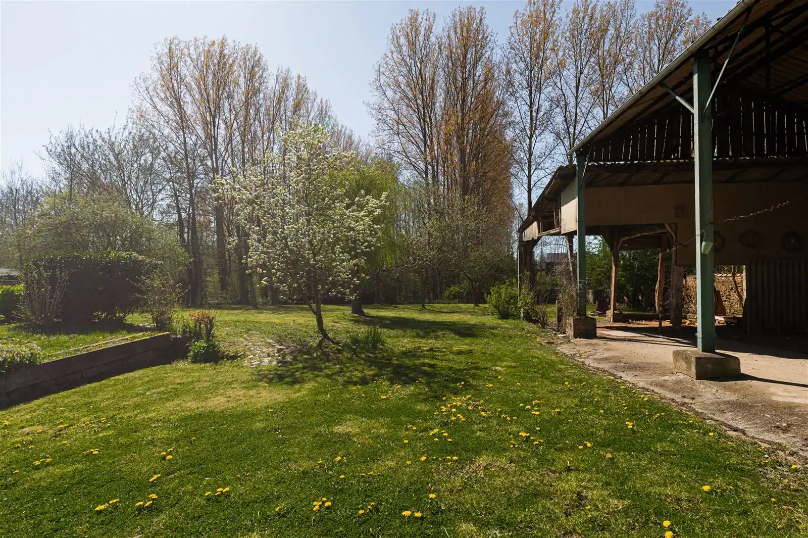 Hoeve met bijgebouw en loods op 18are20- prachtig tuinzicht foto 14