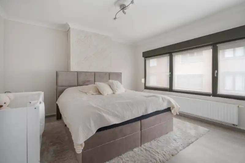 Instapklare woning met 3 slpkmrs op 282m² foto 15