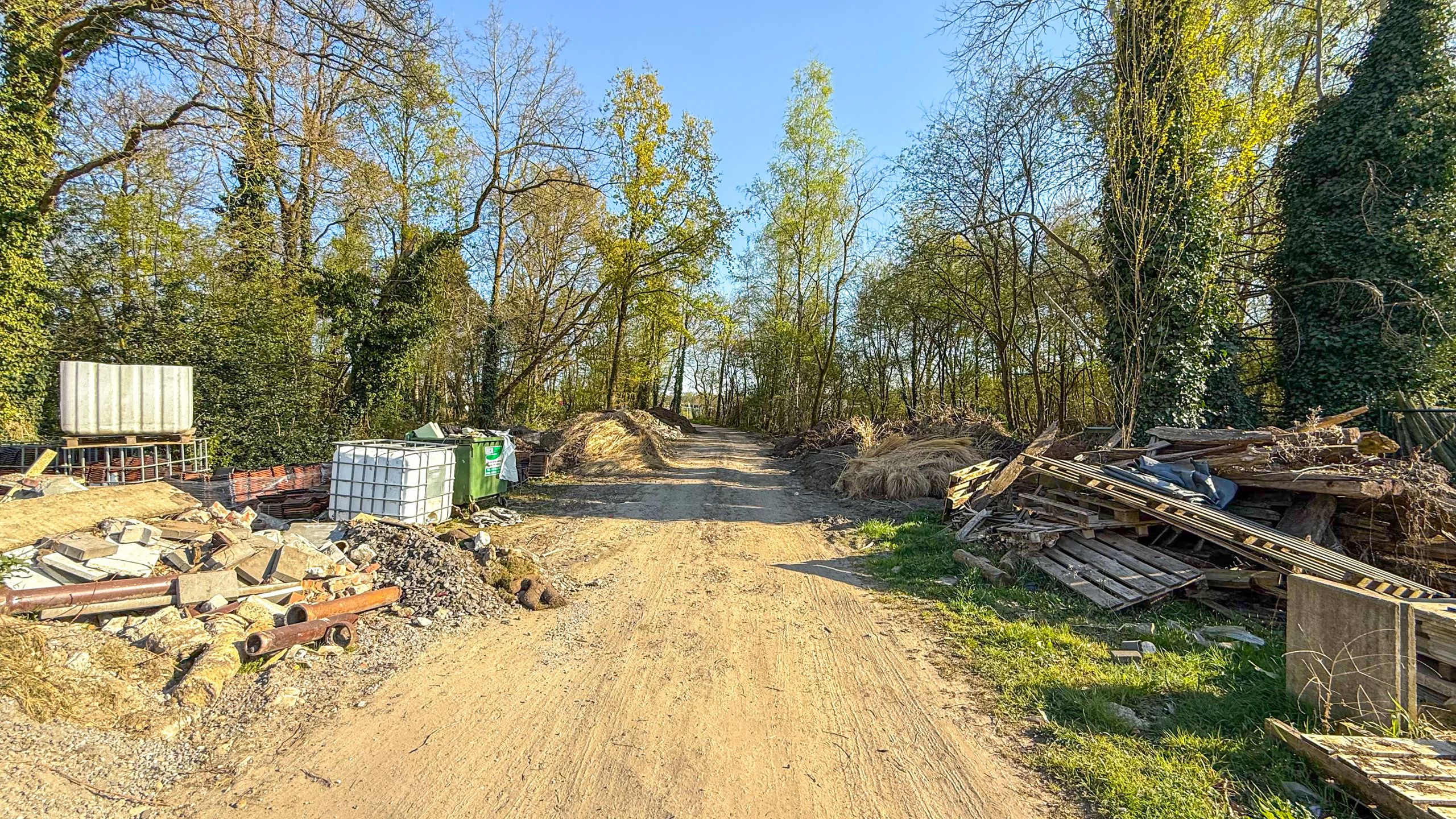 Mooie gerenoveerde woning met loods op 18are in Zonhoven! foto 24
