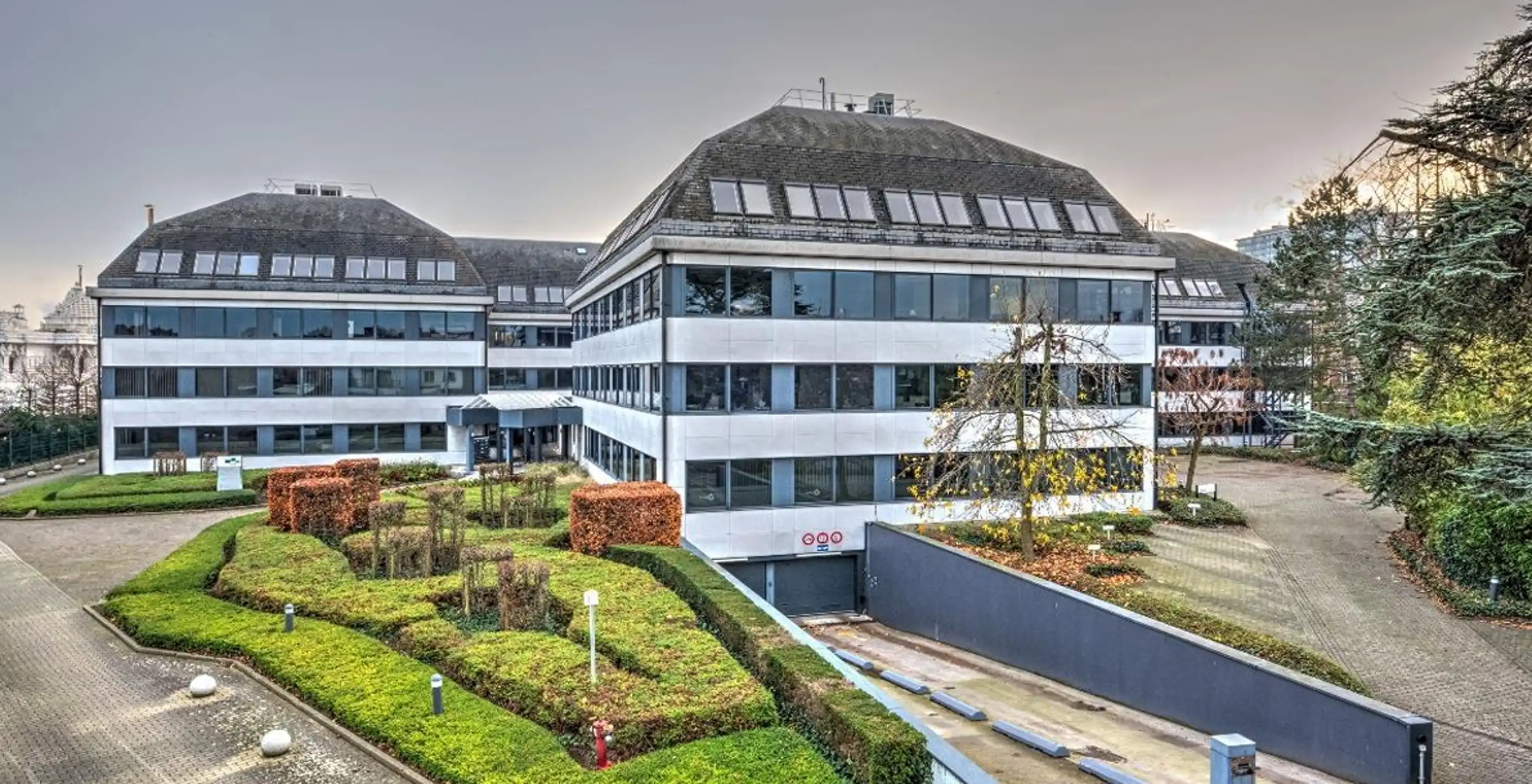 Kantoorruimte te huur in Wilrijk.  foto {{pictureIndex}}