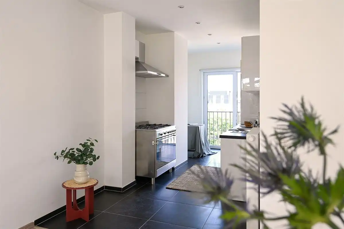 Ruim en lichtrijk appartement te Merksem foto 14