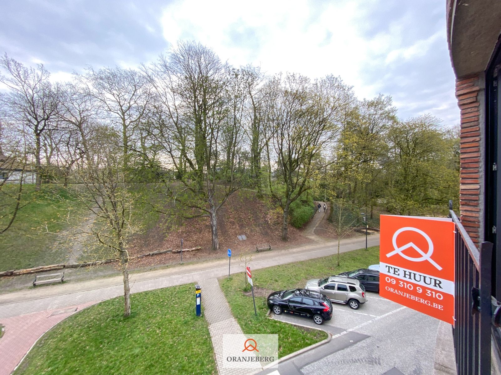 Gerenoveerd ruim duplex appartement met 2 slpk's foto 40