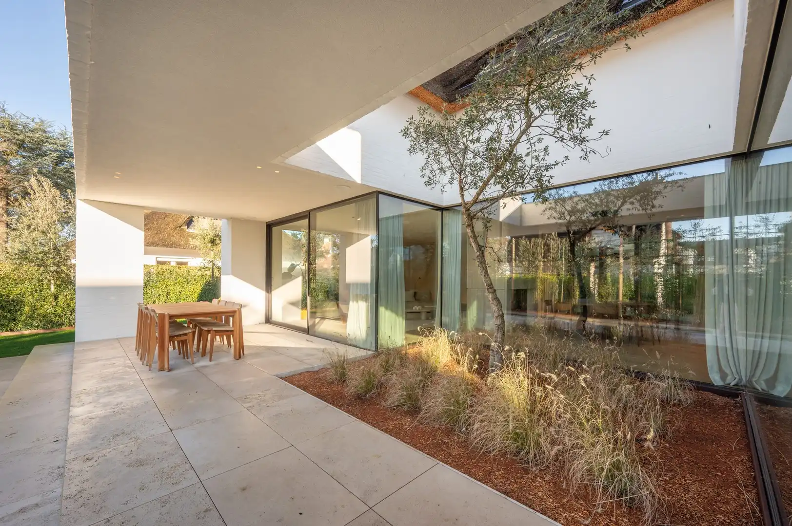 Prachtige nieuwbouwvilla nabij de Royal Zoute Golf. foto 8