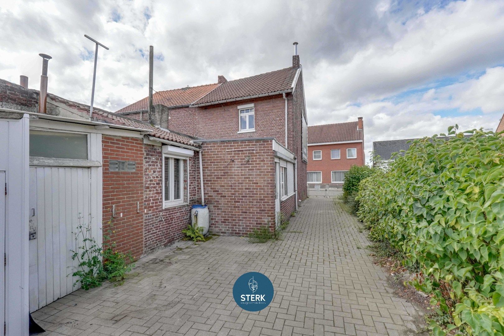 TE VERNIEUWEN WONING OP EEN PERCEEL VAN CIRCA 19 ARE TE LANAKEN !  foto 18