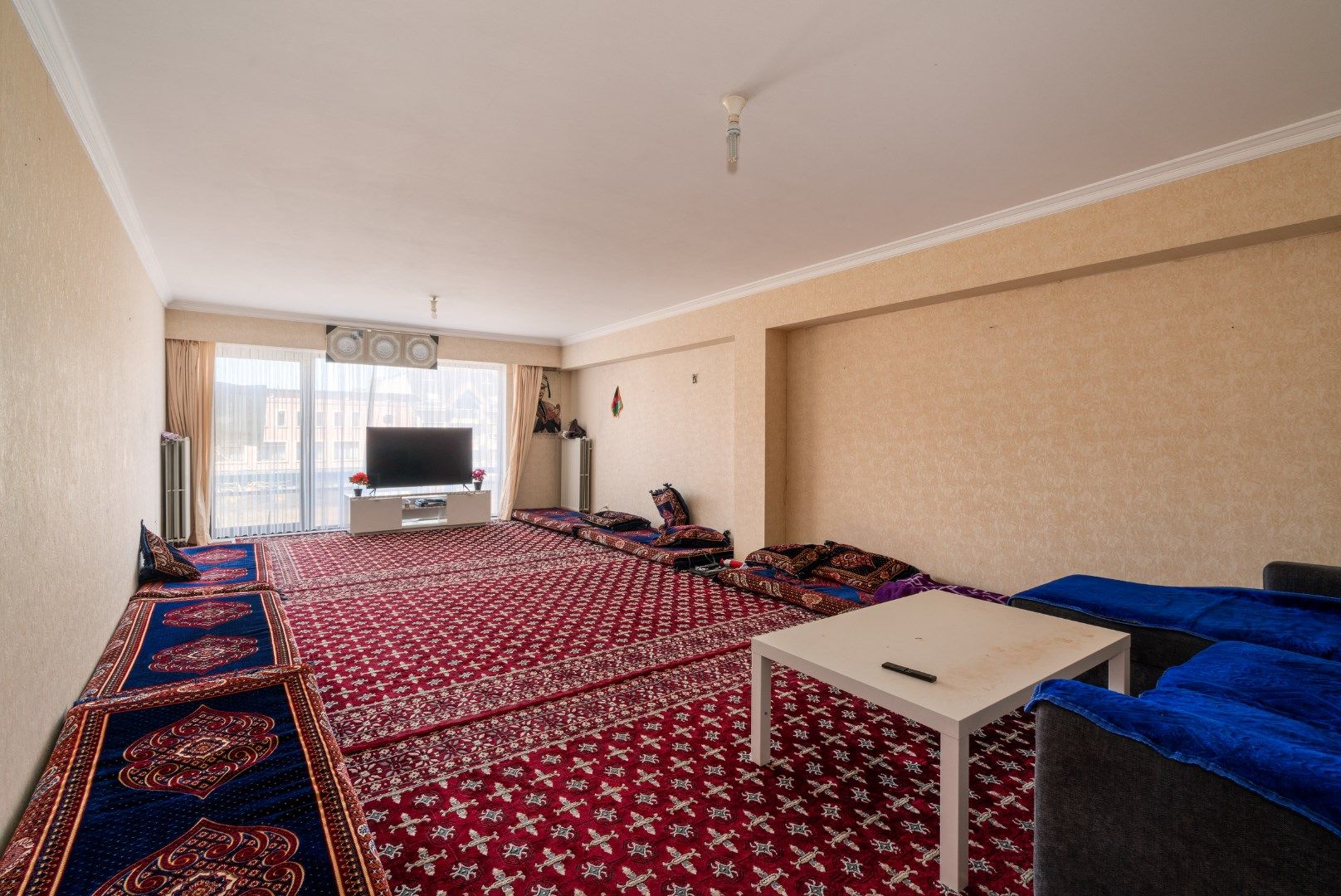 RUIM APPARTEMENT MET 2 SLAAPKAMERS OP TOPLOCATIE foto 4