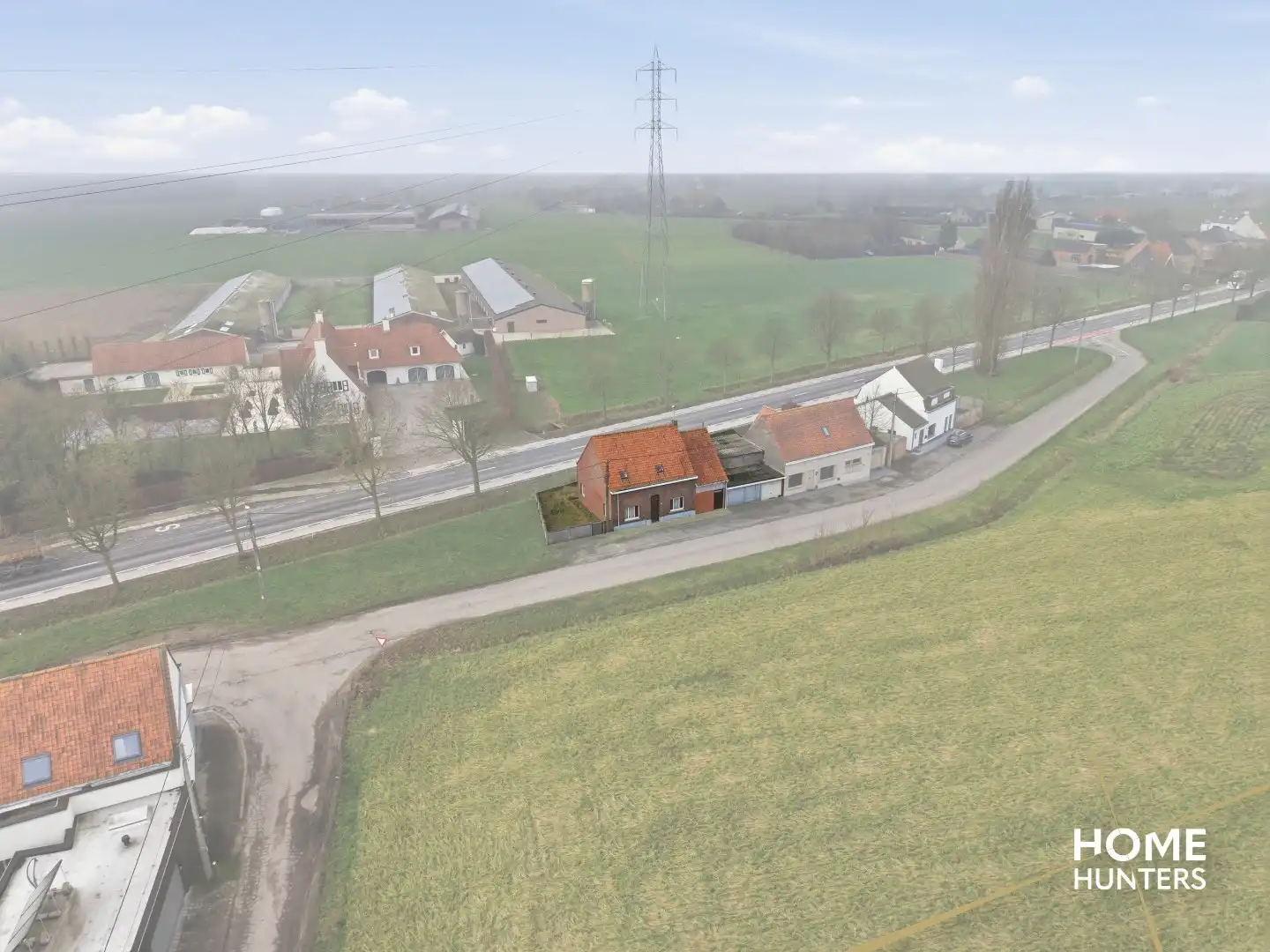 Te renoveren woning met garage en tuin in landelijke omgeving nabij Zonnebeke foto 4