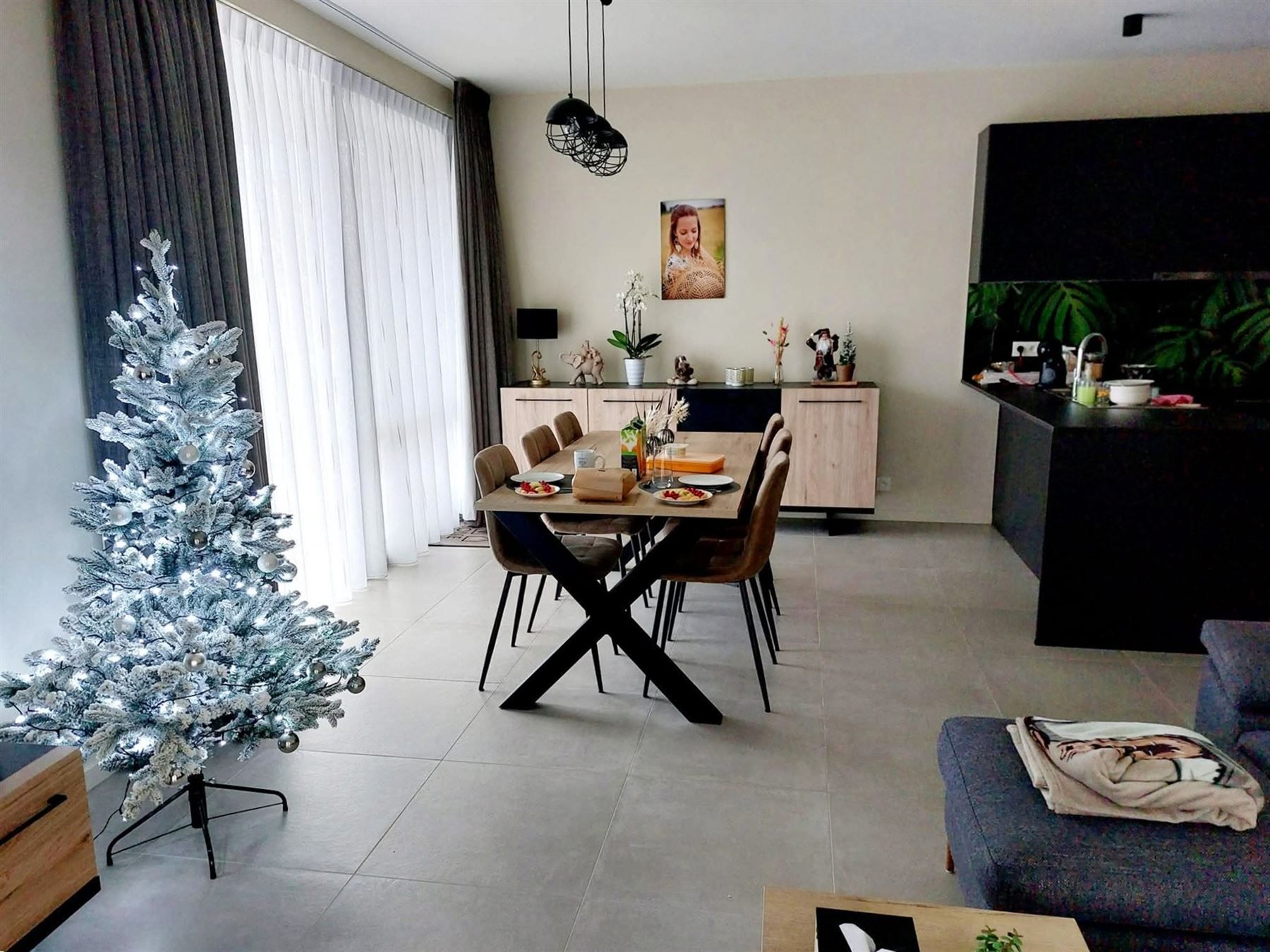 Recent appartement met twee slaapkamers en tuintje foto 2