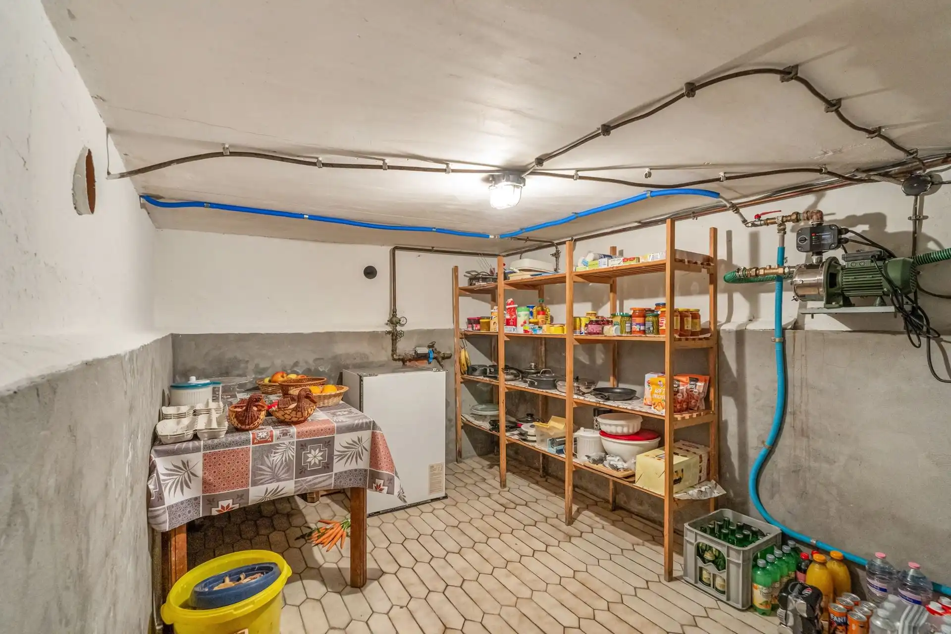 Vrijstaande eengezinswoning met bijhorende gronden foto 26