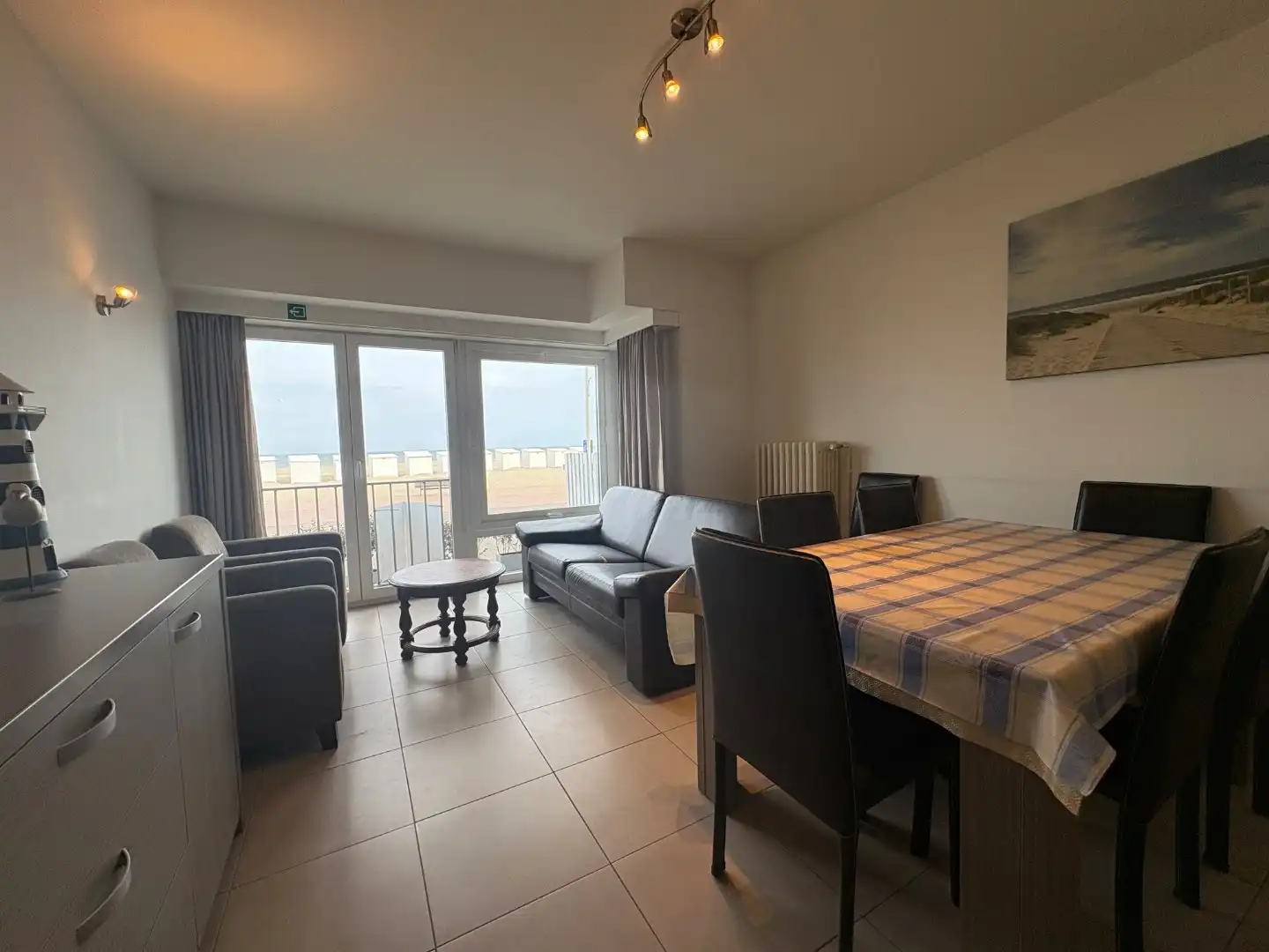 Gelijkvloers appartement te koop op de zeedijk van Koksijde foto 6