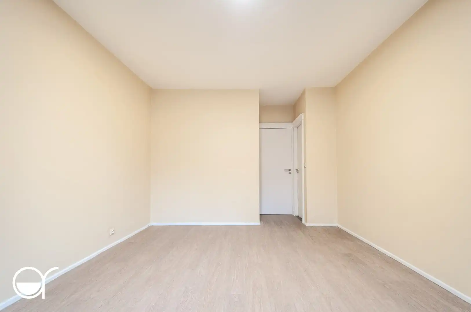 Charmant en lichtrijk 2-slaapkamerappartement aan het Zuidpark foto 15