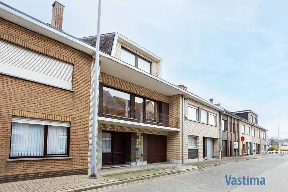 Ruime gezinswoning met potentieel nabij centrum Denderleeuw foto 2