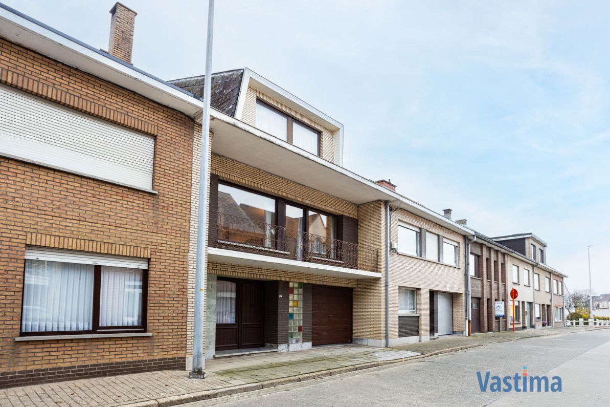 Ruime gezinswoning met potentieel nabij centrum Denderleeuw foto 2