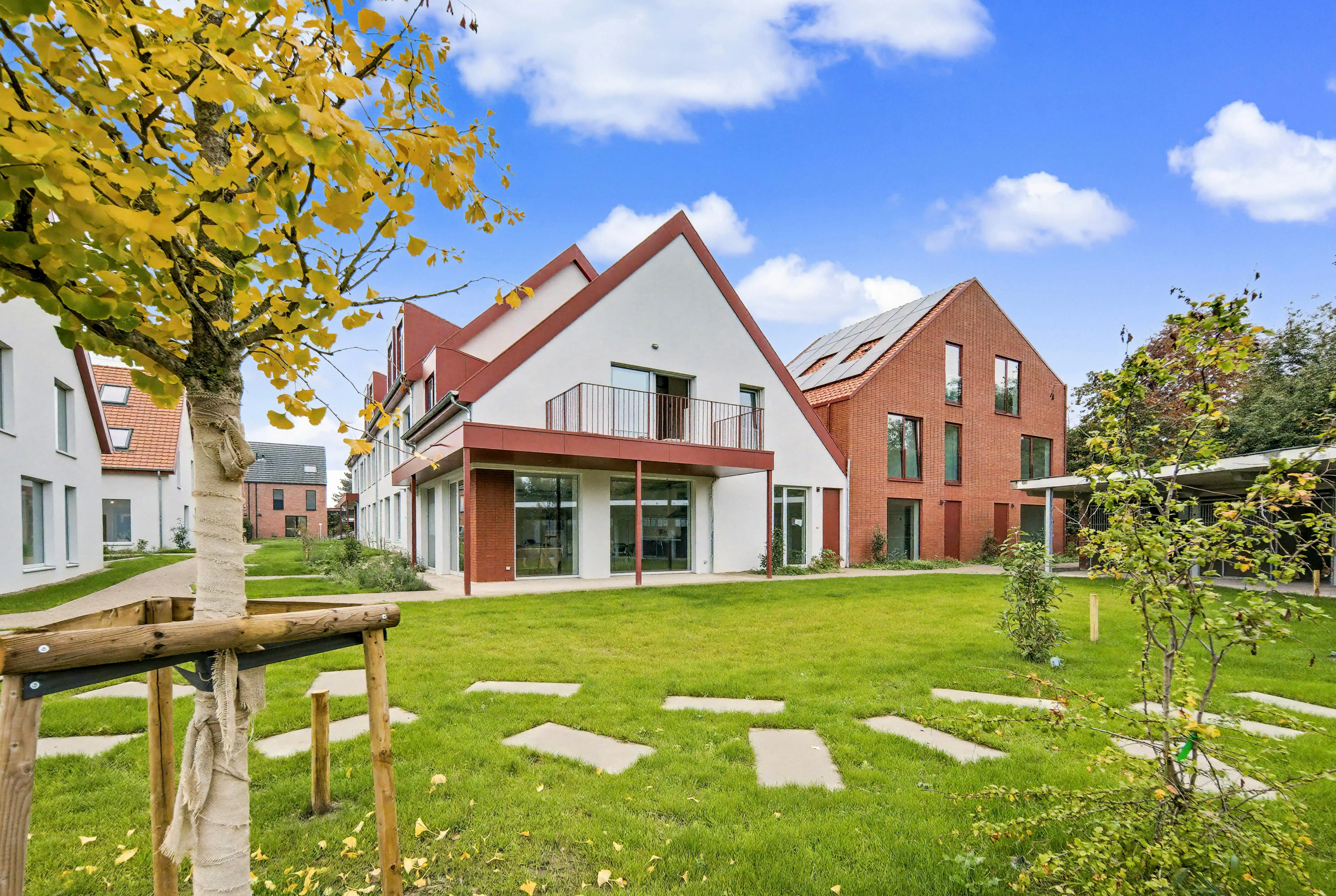 Unieke woning met 3 slaapkamers en twee badkamers foto {{pictureIndex}}