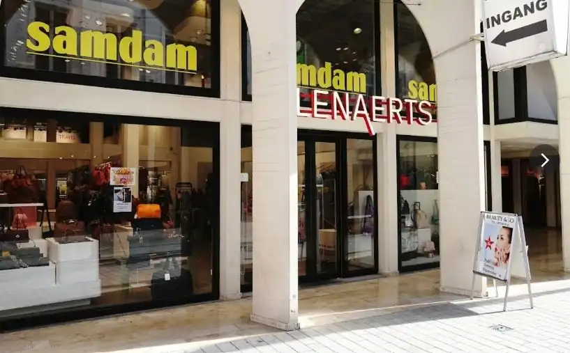 RUIM HANDELSPAND 244 M2 BRUUL MECHELEN foto {{pictureIndex}}