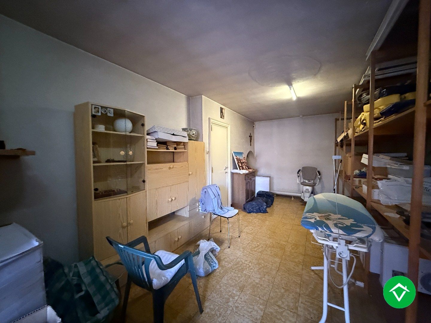 Karaktervolle, stevige woning met 4 slaapkamers, tuin en garage in centrum Roeselare foto 22