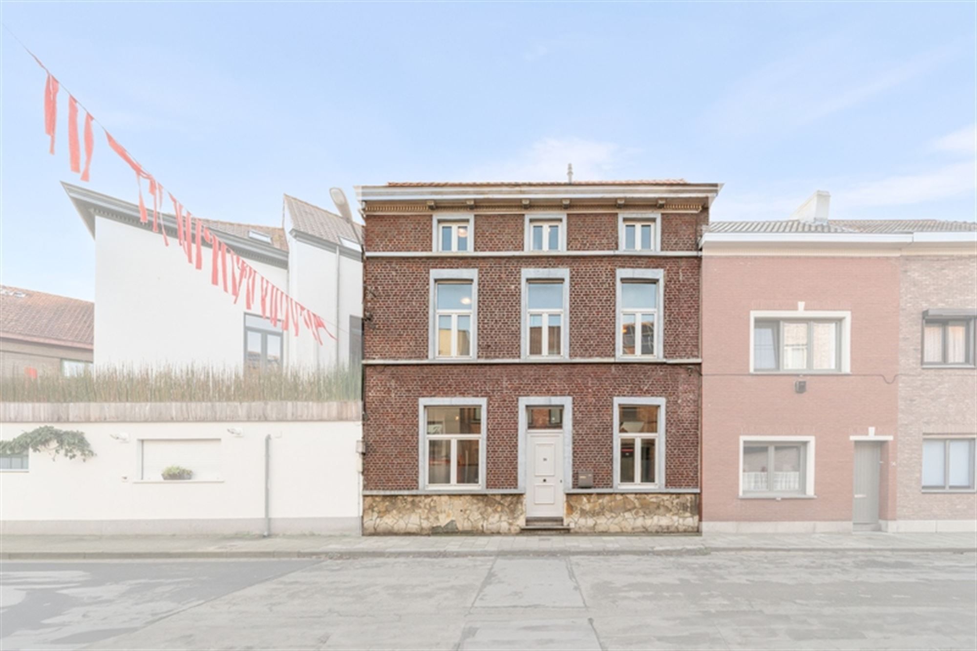 Hoofdfoto van de publicatie: Woning met statige gevel en 3 slaapkamers aan Victoria Regiapark