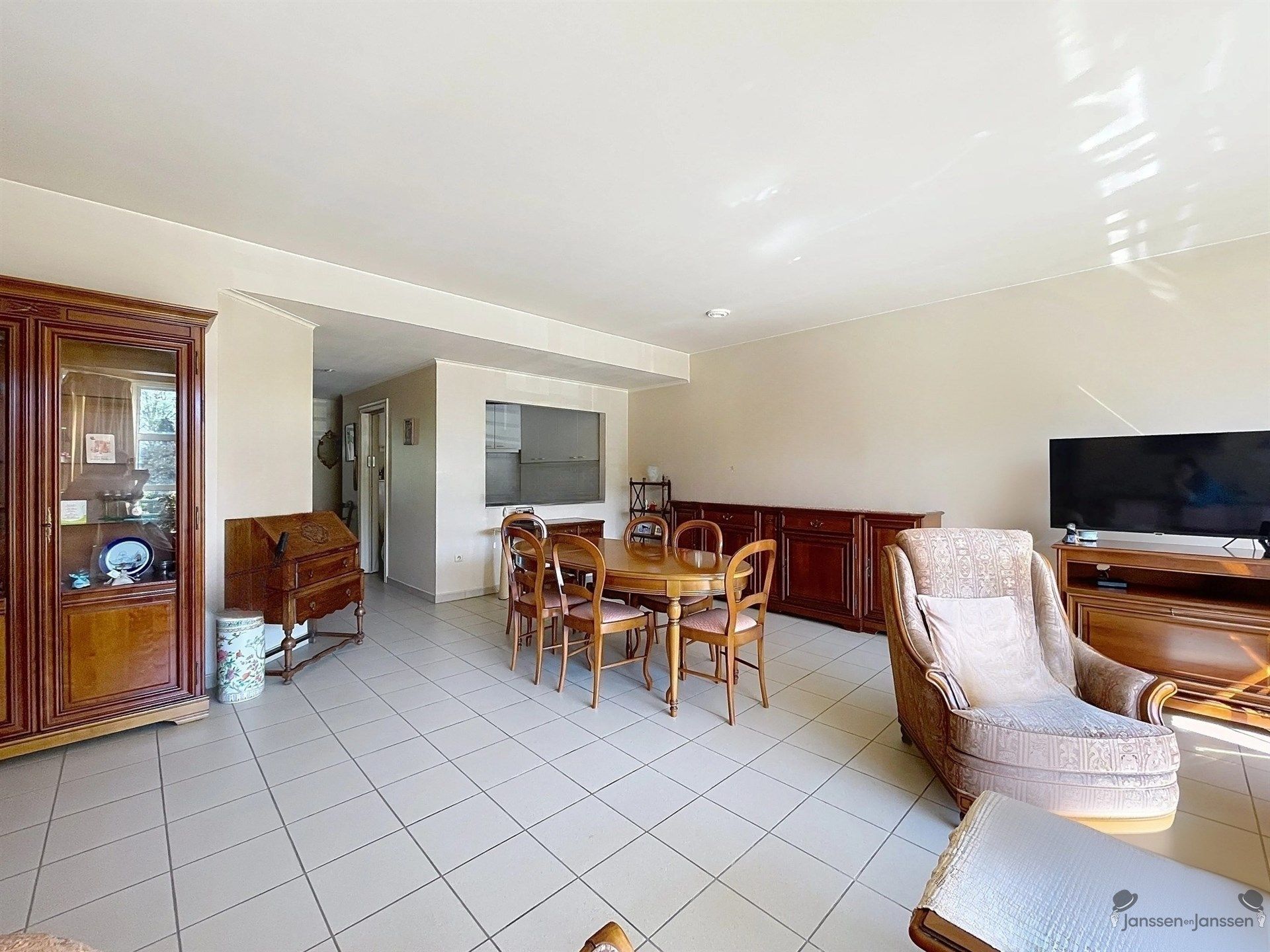 Appartement met terras op TOP locatie in het centrum van Brasschaat foto 2