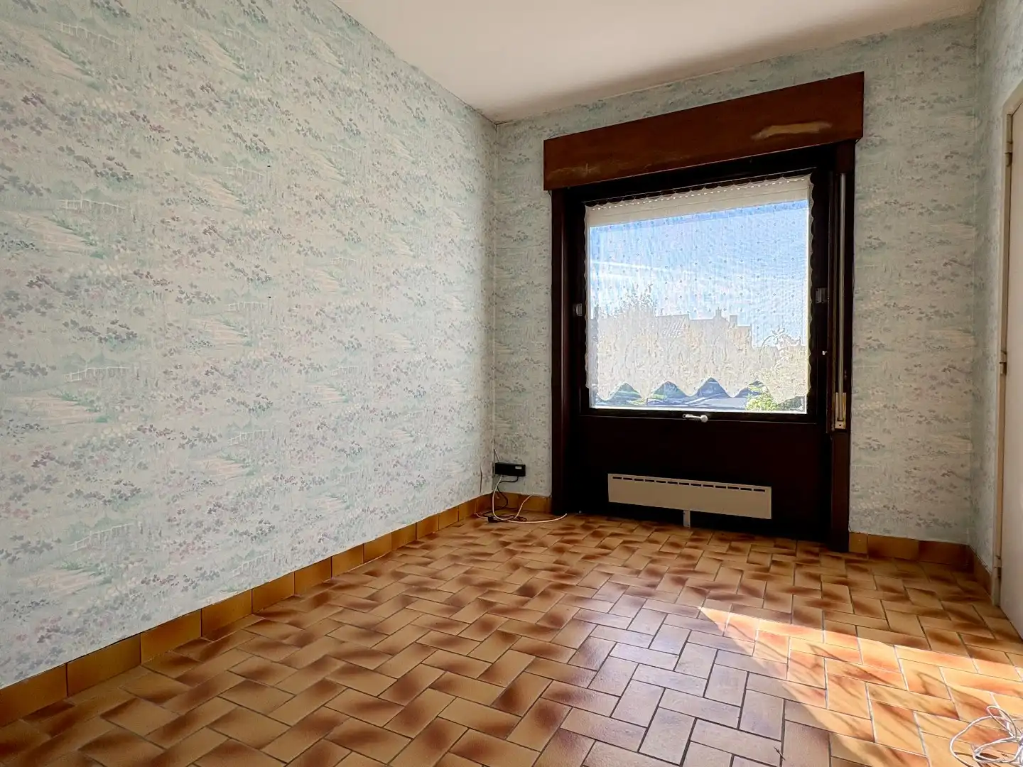 Ruime alleenstaande woning te koop met veel potentieel in Bissegem  foto 8