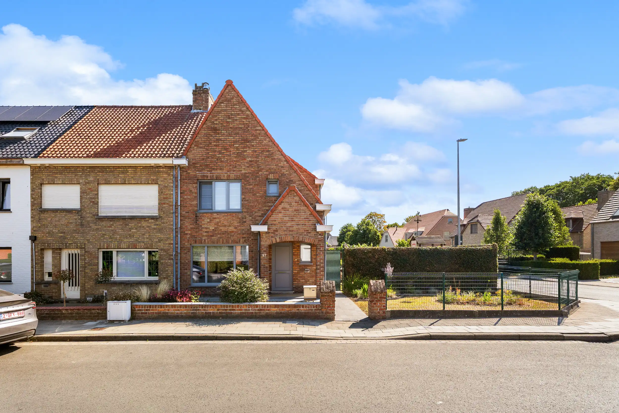 Karaktervolle gezinswoning met tuin en garage foto 20