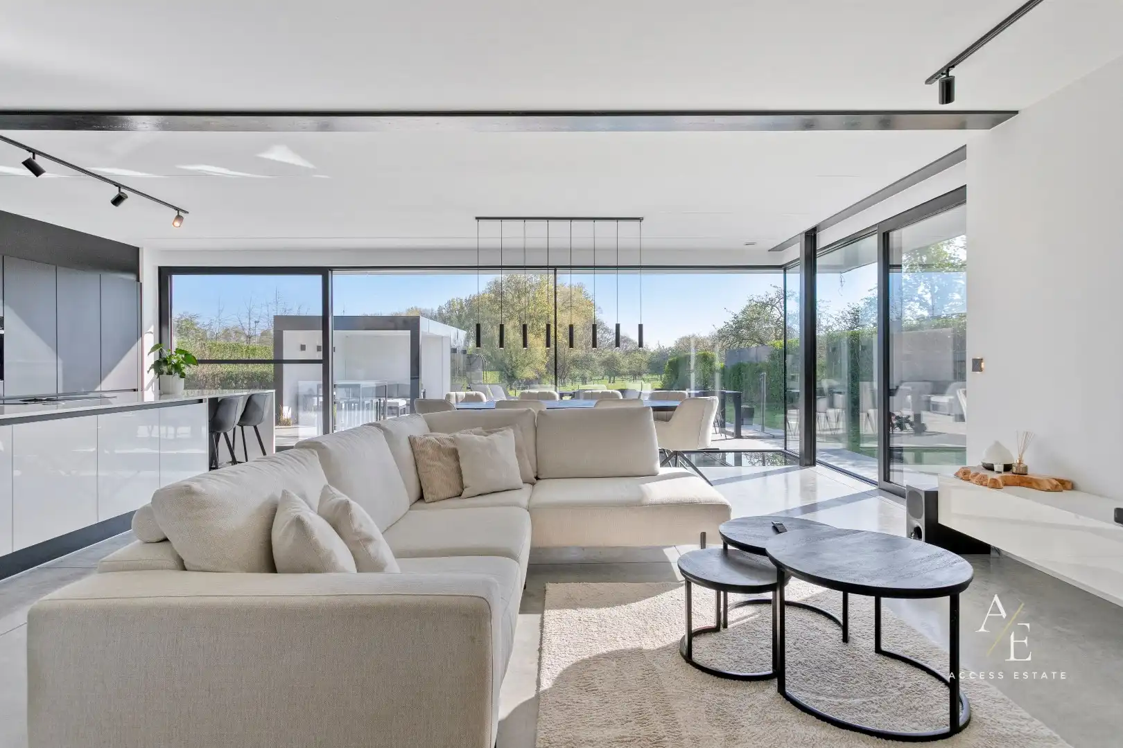 OOSTERZELE - Strakke designvilla met zwembad uit 2020! foto 10