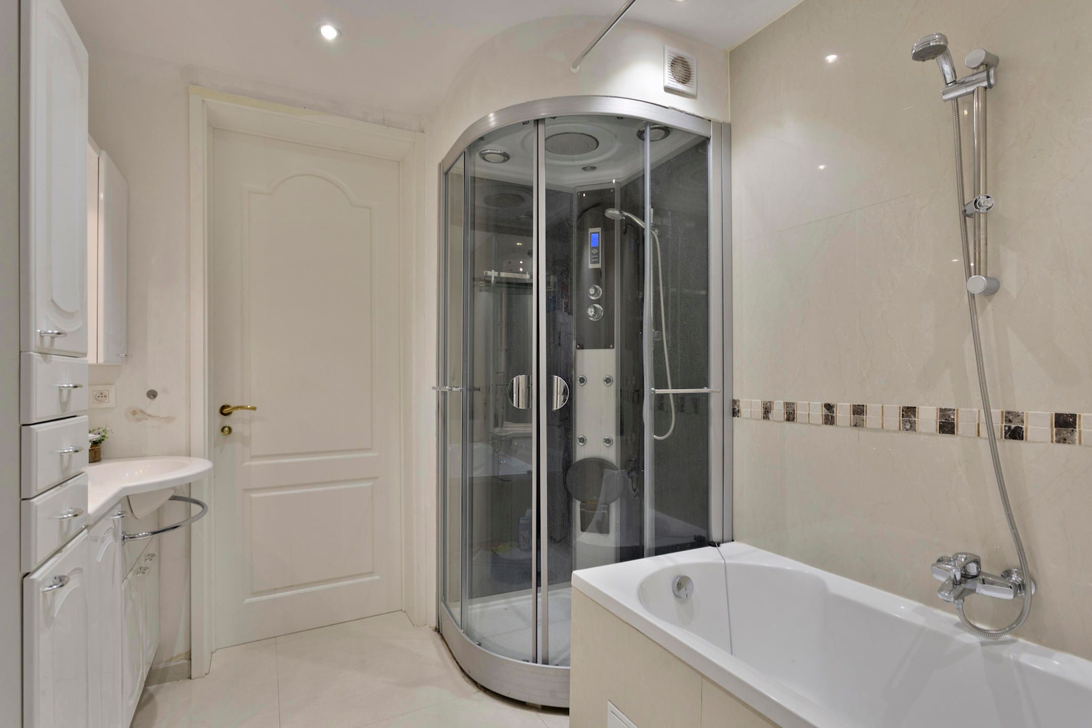 ANTWERPEN-BERCHEM - Ruim 2 slaapkamer appartement  foto 8