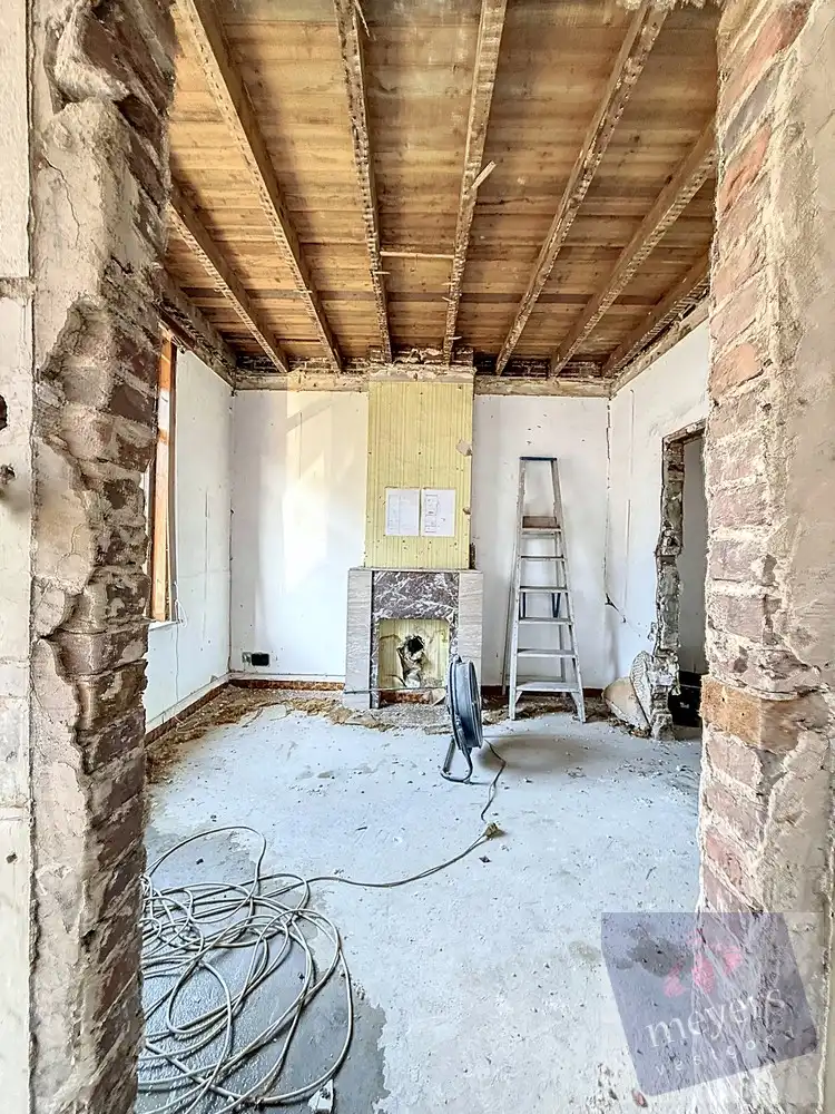 Te renoveren woning met goedgekeurde plannen – Hasselt foto 3