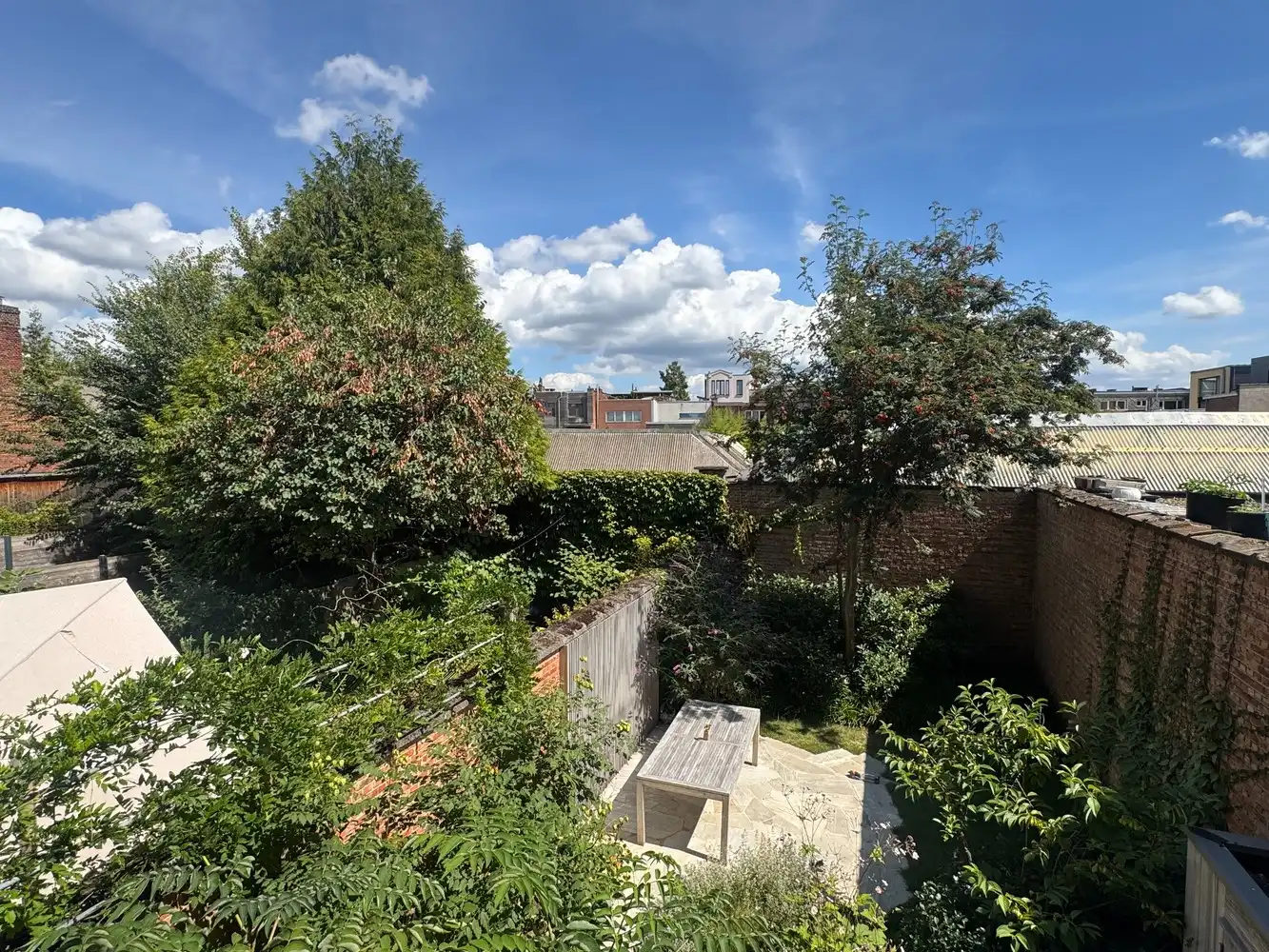 Gerenoveerd 2-slaapkamerappartement met terras en ochtendzon in Borgerhout foto 14