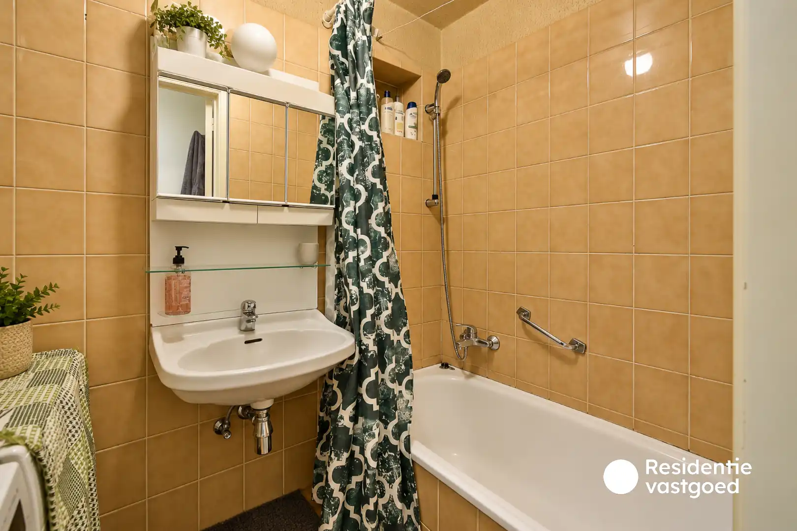 Vier appartement in het centrum van Ruddervoorde! foto 13