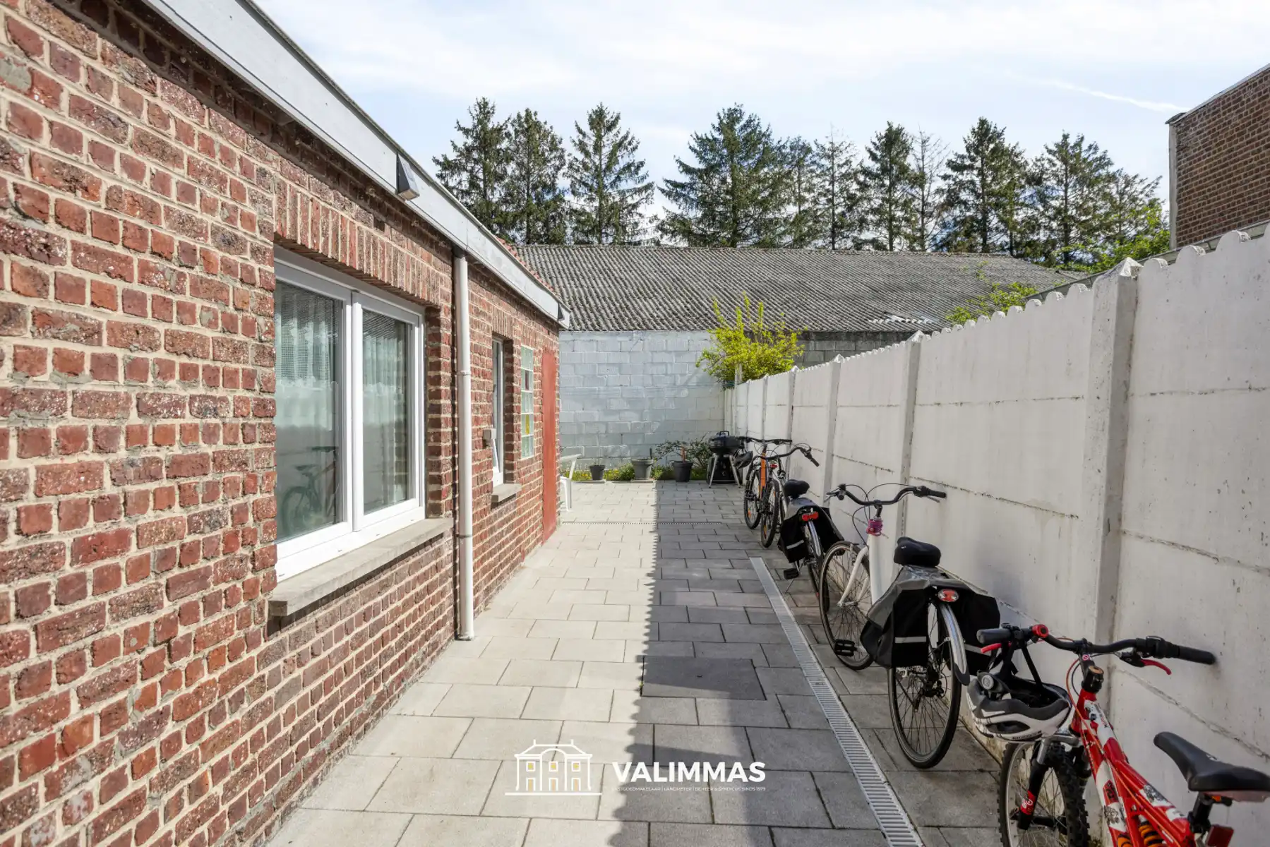 Gerenoveerde, instapklare rijwoning met 2 parkeerplaatsen... foto 21