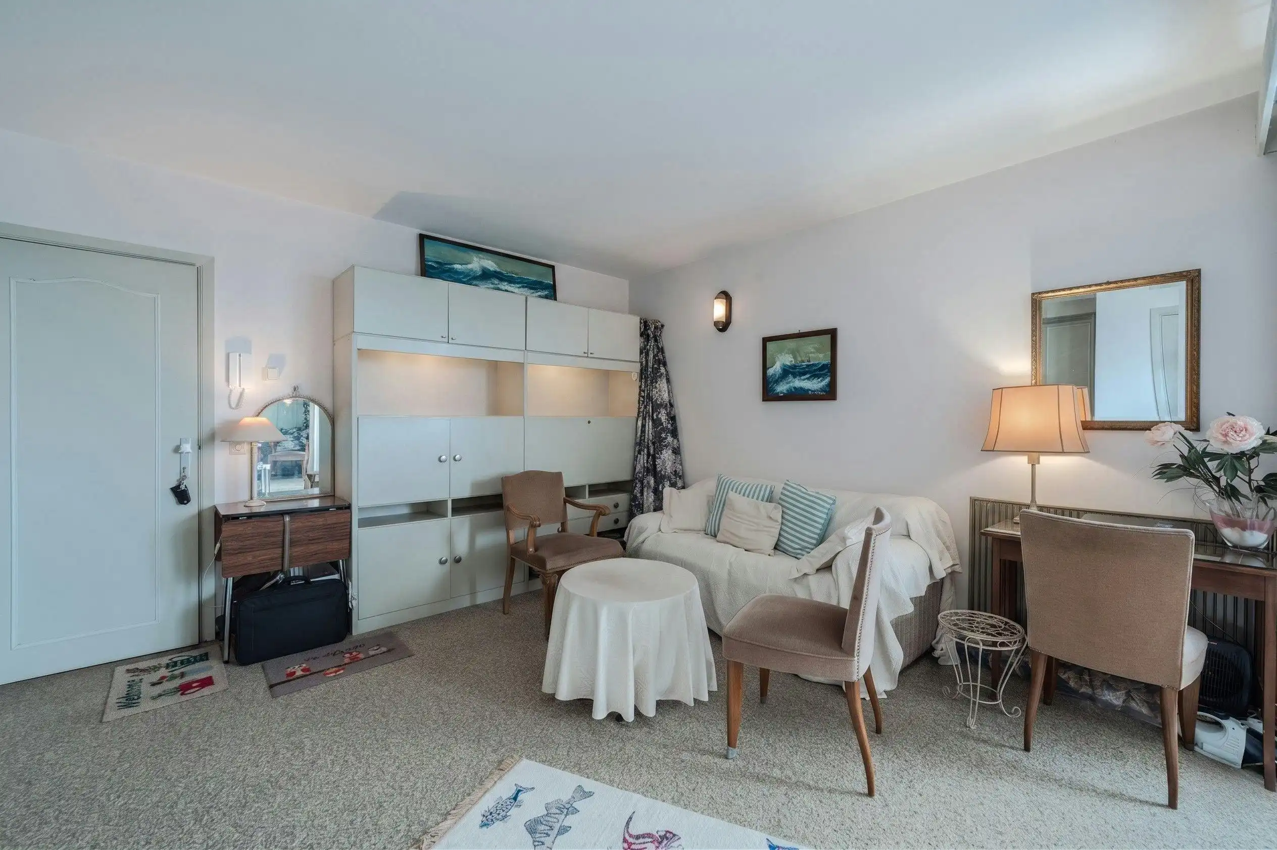 Lichtrijke hoekstudio te koop in centrum Middelkerke! foto 6