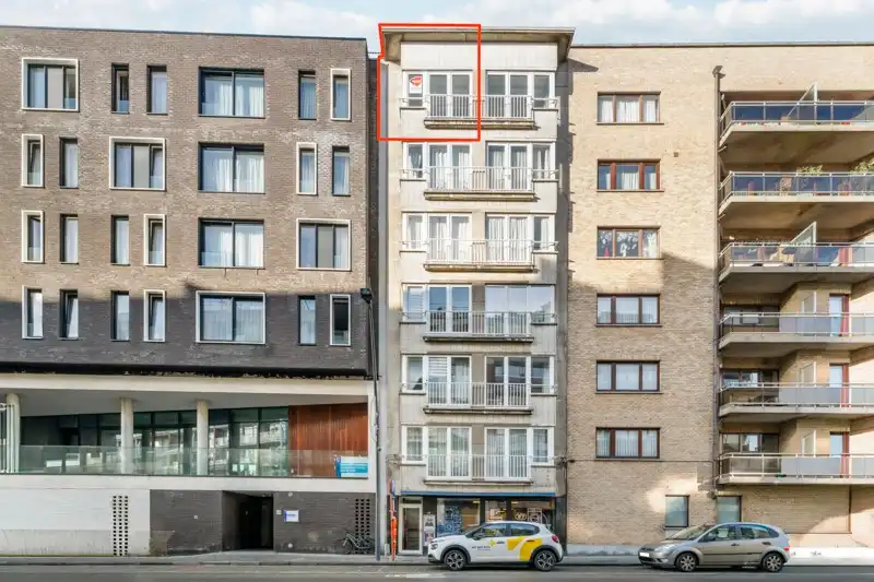 RESIDENTIE TRIANON foto {{pictureIndex}}