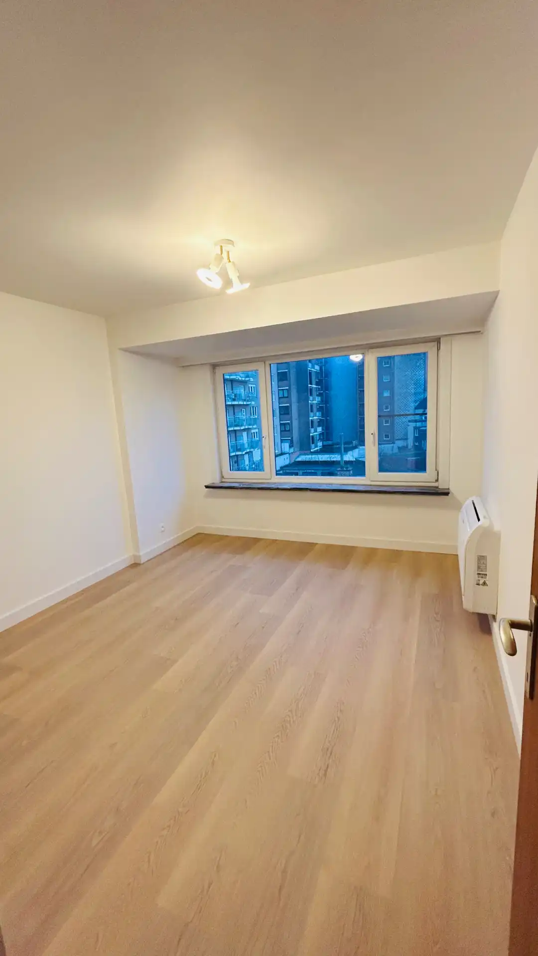 Ruim appartement met 2 slaapkamers op een centrale ligging te Gent foto 6