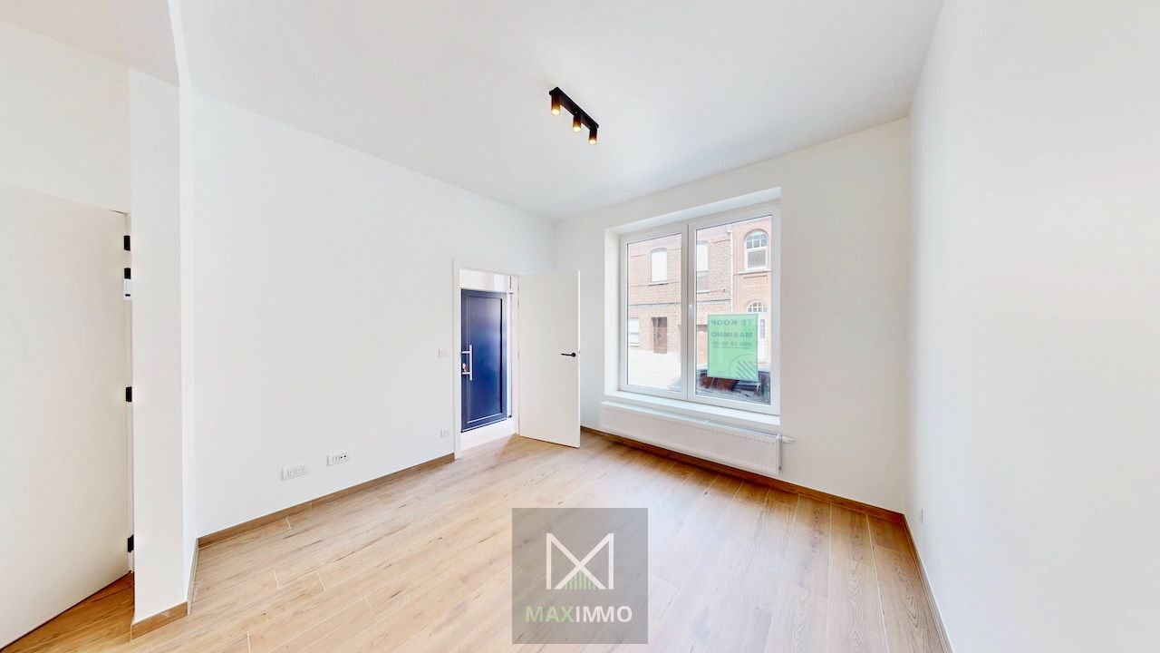 🏡 Instapklare & volledig gerenoveerde woning met 4 slaapkamers en zonnige tuin te koop in Lauwe – EPC B foto 4
