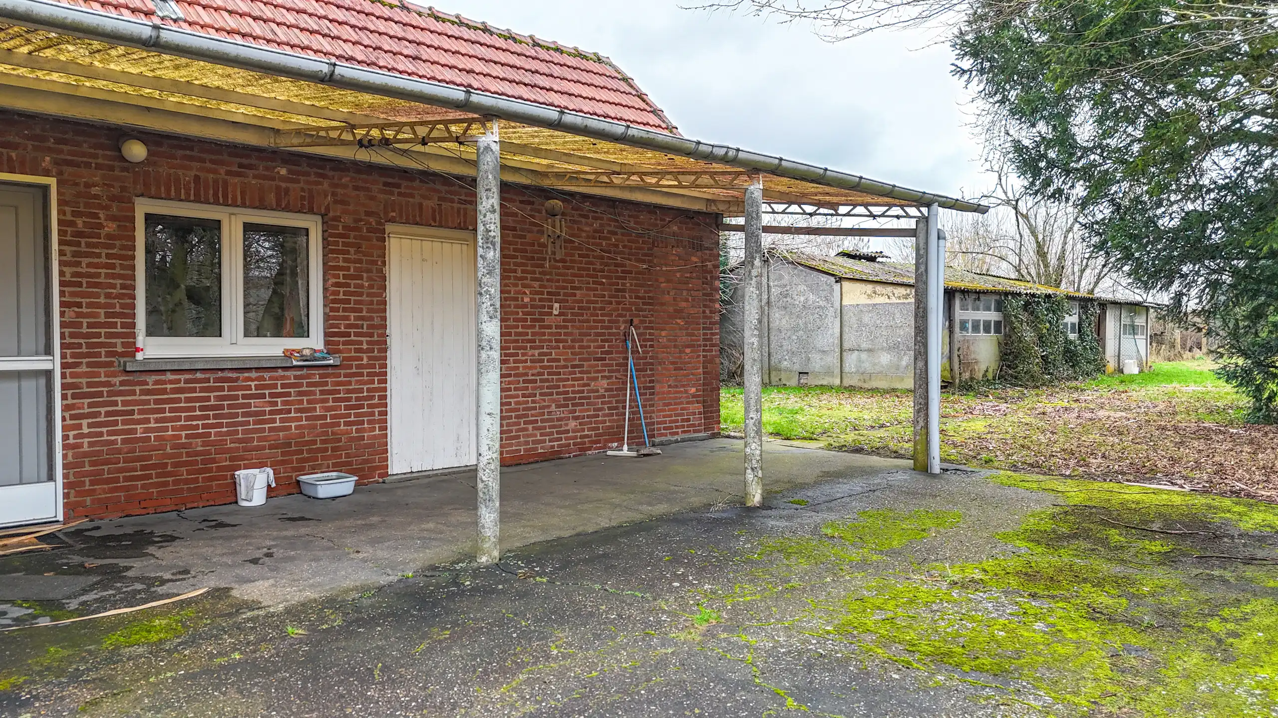 Open bebouwing met 3 slpks op ruim perceel nabij bos! foto 23