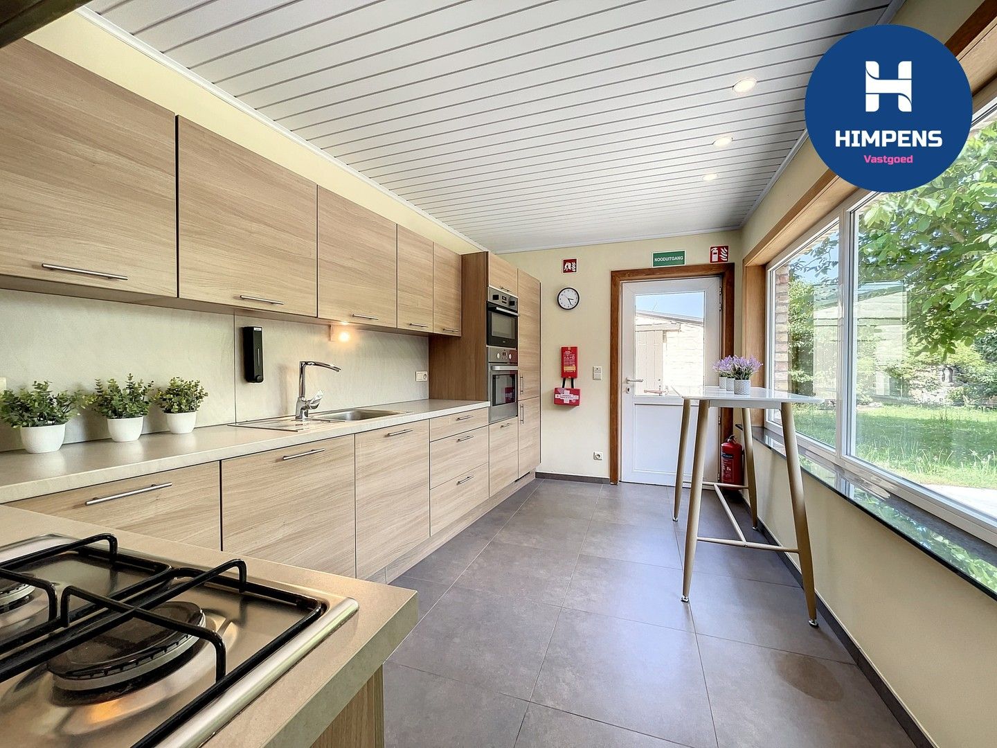 Instapklare woning te koop in het charmante Steenkerke! foto 5