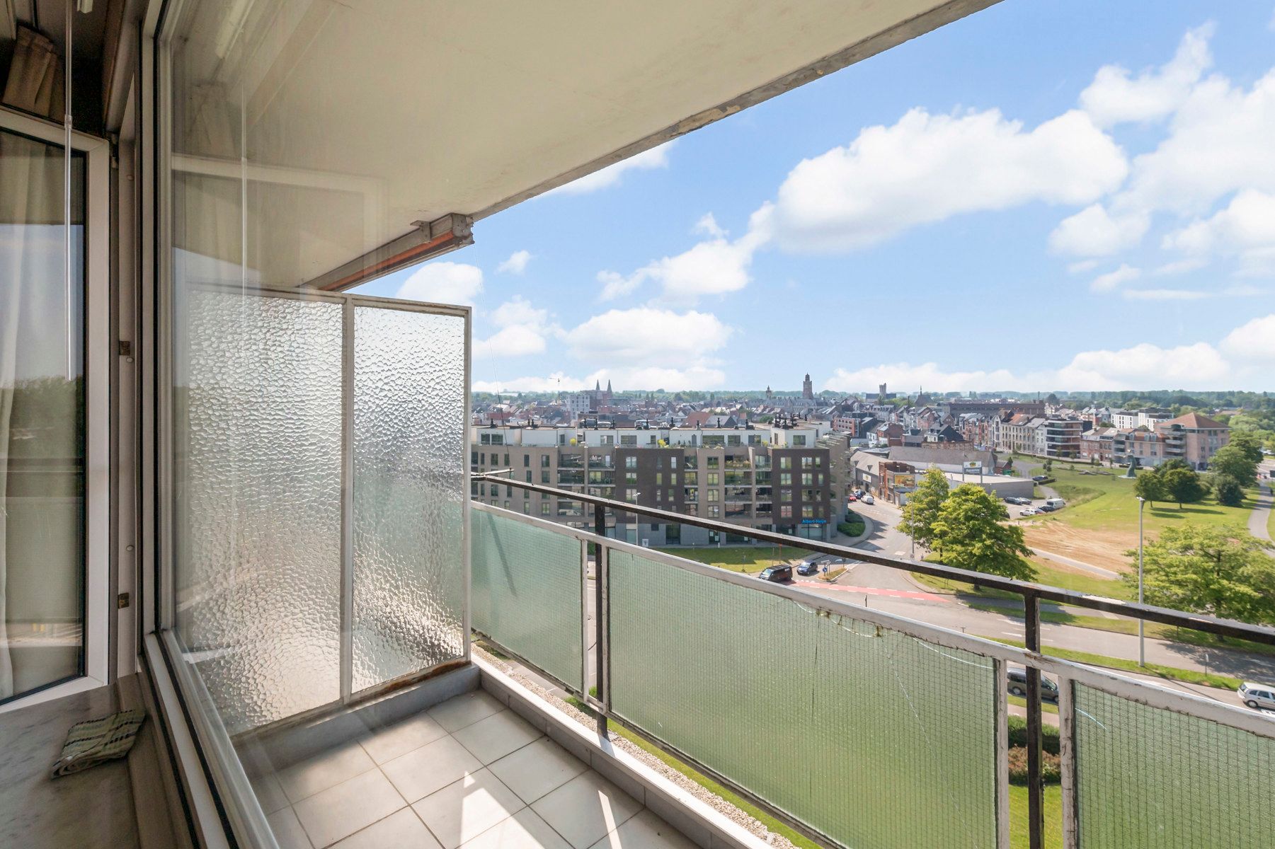 Ruim appartement met knap uitzicht  foto 10