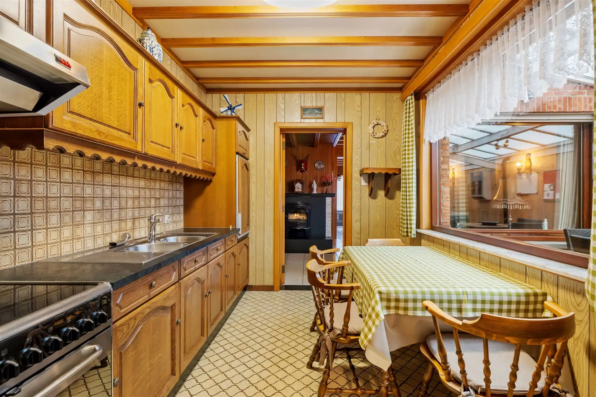 Instapklare gezinswoning met bijgebouwen op 520m² foto 7