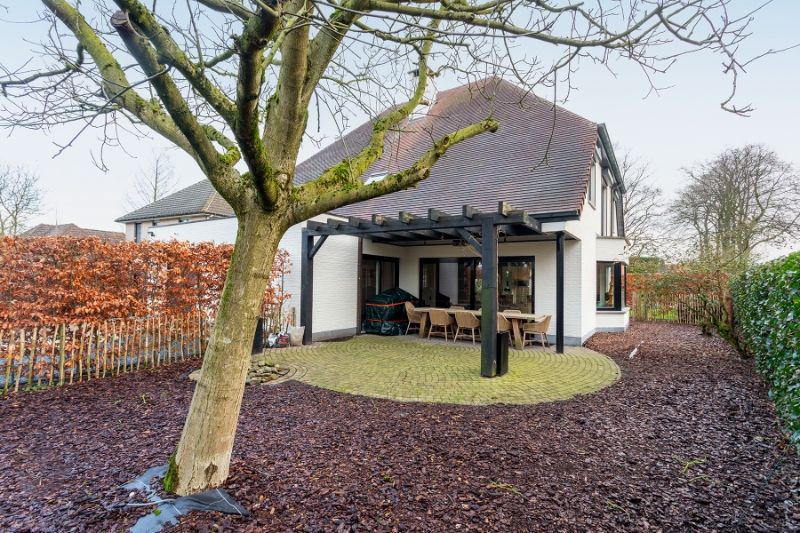 Prachtige villa in doodlopende straat in Essen Centrum foto 7