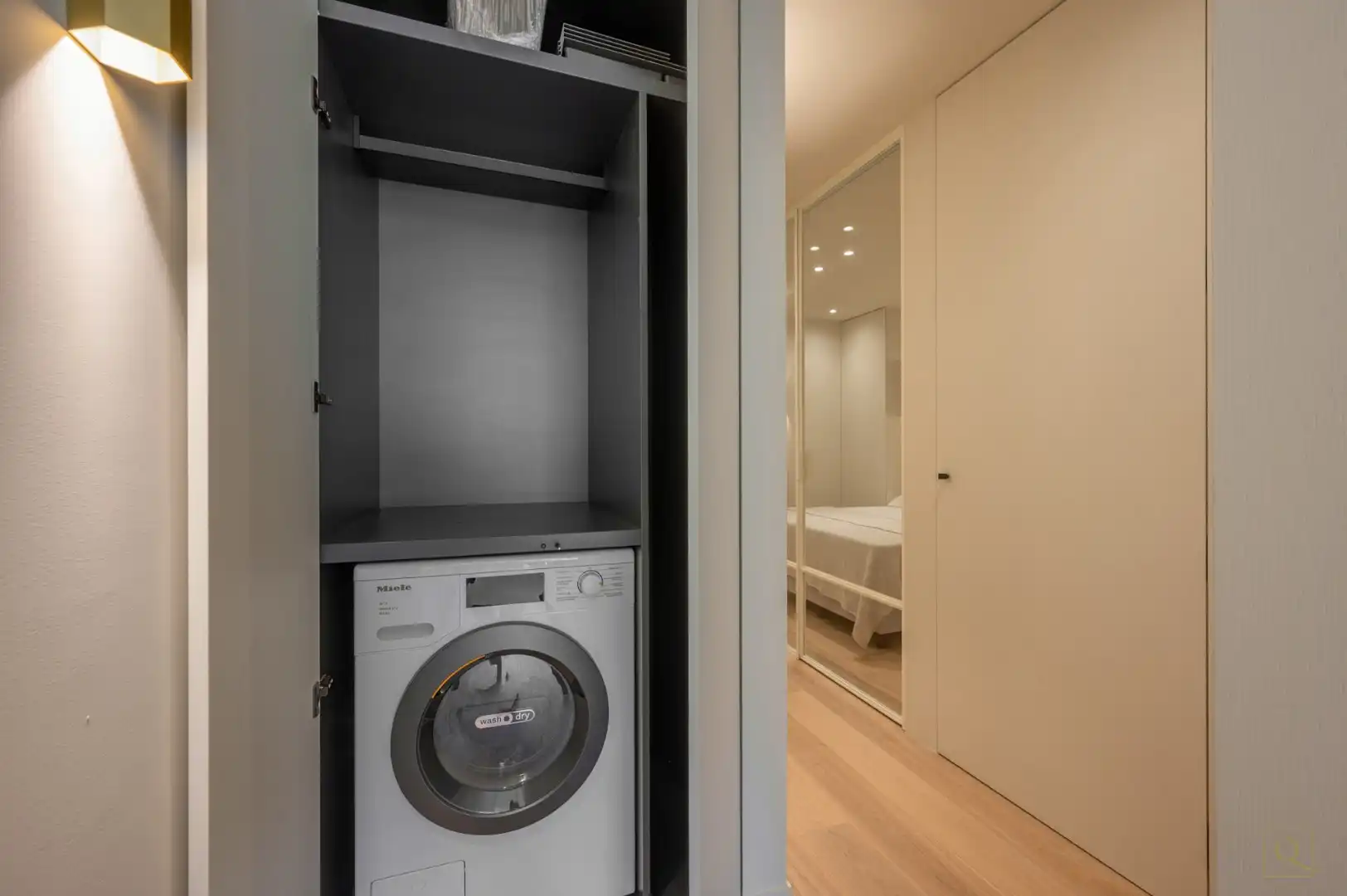 Luxueus gerenoveerd appartement op een toplocatie, op wandelafstand van de Lippenslaan en de zeedijk. foto 17