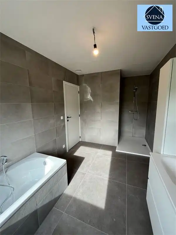 PRACHTIGE NIEUWBOUWWONING MET 5 SLAAPKAMERS foto 10