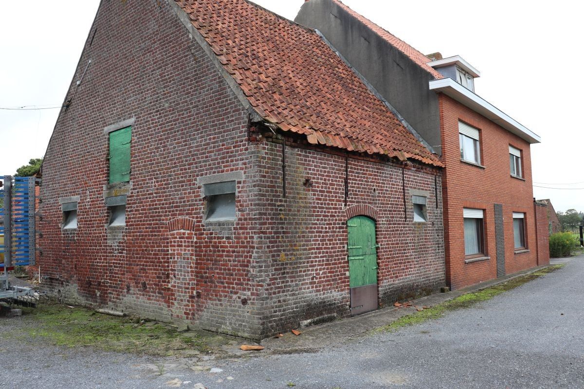 Hoevetje te koop op 1 ha te Zedelgem nabij dorpskern Veldegem foto 9